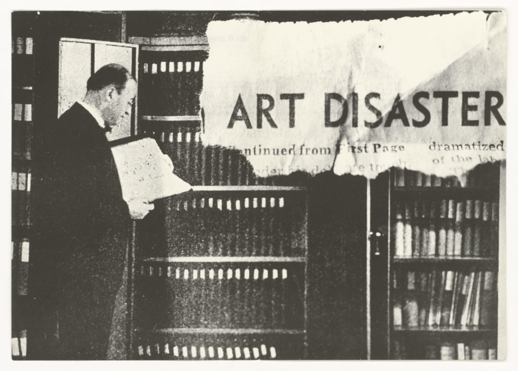 John Baldessari  art & project, bulletin 41, "Art Disaster", 1971 (invitation); Sammlung Marzona, Kunstbibliothek – Staatliche Museen zu Berlin